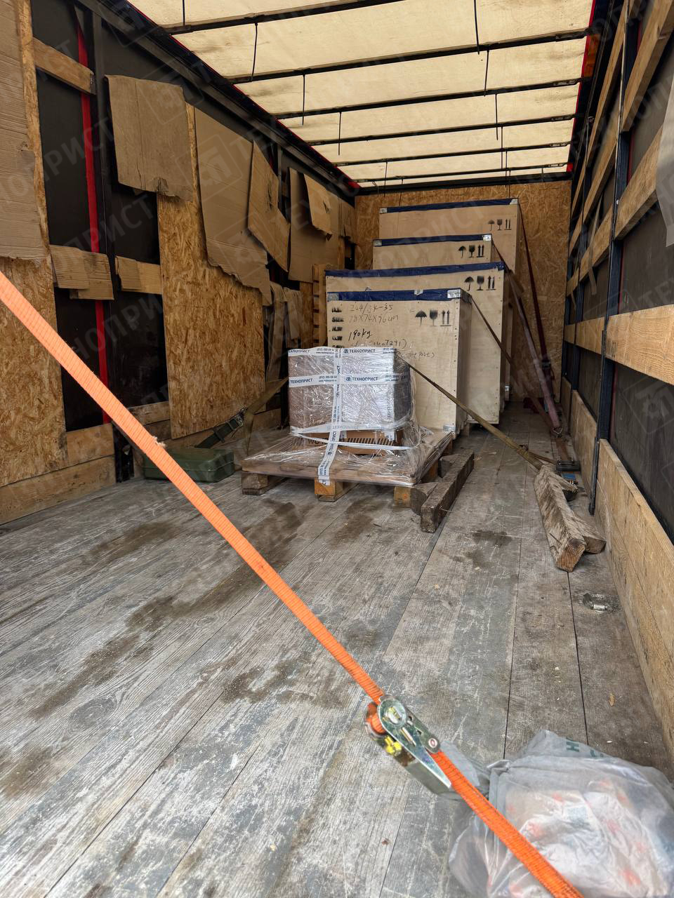 Как «ТехноПрист» организует отгрузку испытательного оборудования?